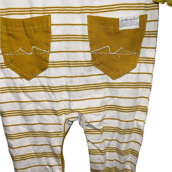 7 For All Mankind White and Yellow Striped Footie - Picture 4 of 6